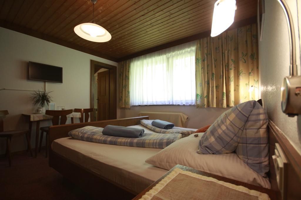 Privatzimmer Kammerlander Neukirchen am Großvenediger Zimmer foto